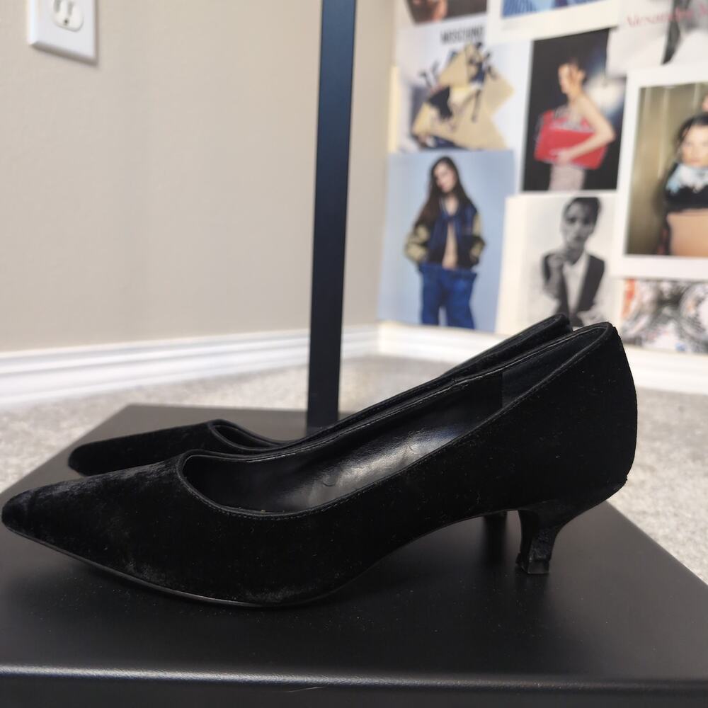 Velvet Pointed Toe Kitten Heel Pumps Ralph Lauren